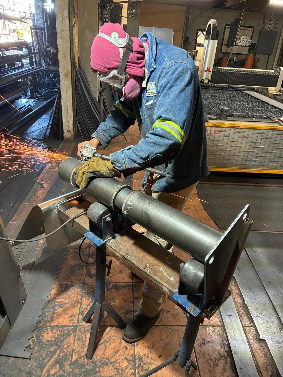 Trabajo de fabricación metálica de Licartlax, foto 9 de 33