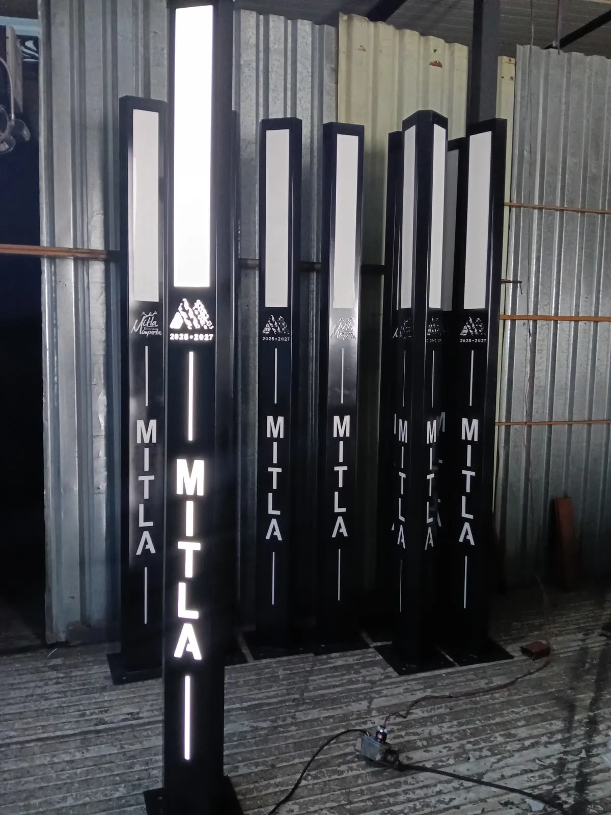 Trabajo de fabricación metálica de Licartlax, foto 25 de 33