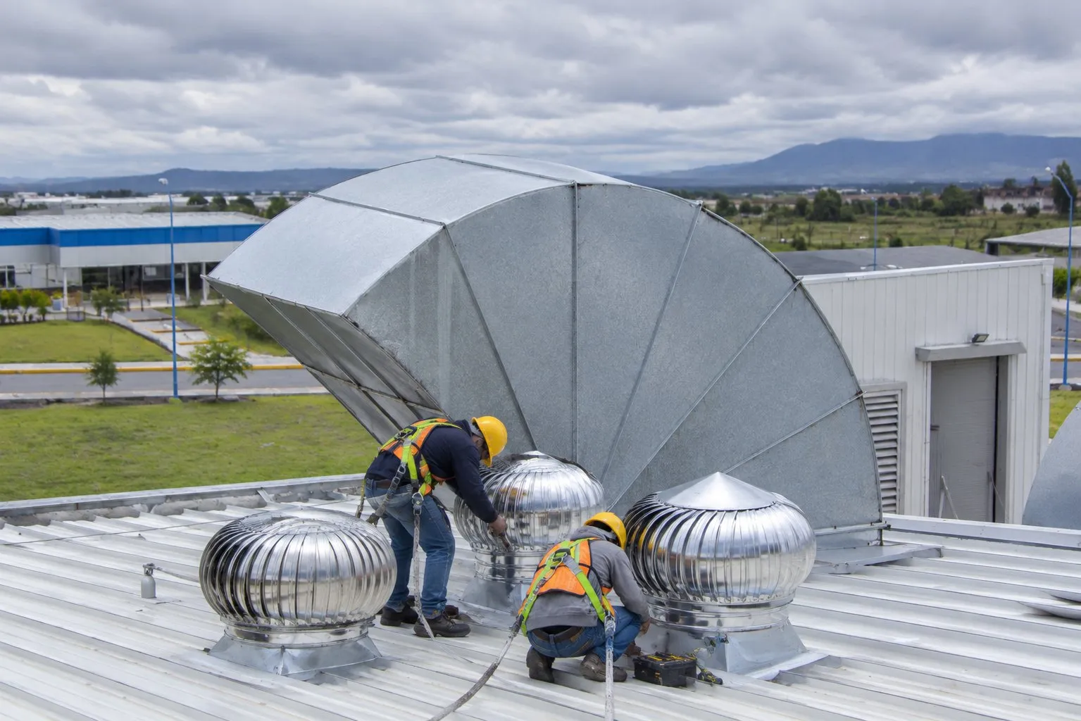 Trabajos de construcción y mantenimiento de Licartlax